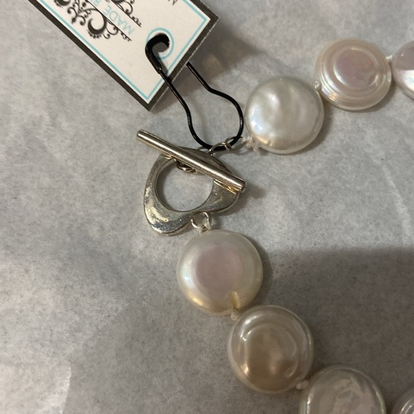 White Freshwater Pearl Bracelet - Ivory White Coloured - Silver Toggle Clasp - Picture 3 of 4